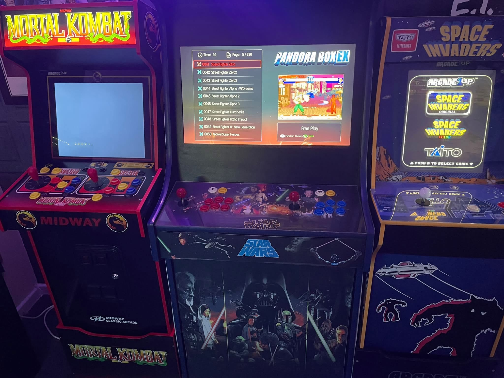 Mortal Kombat, Pandora Box EX and Space Invaders arcade machines